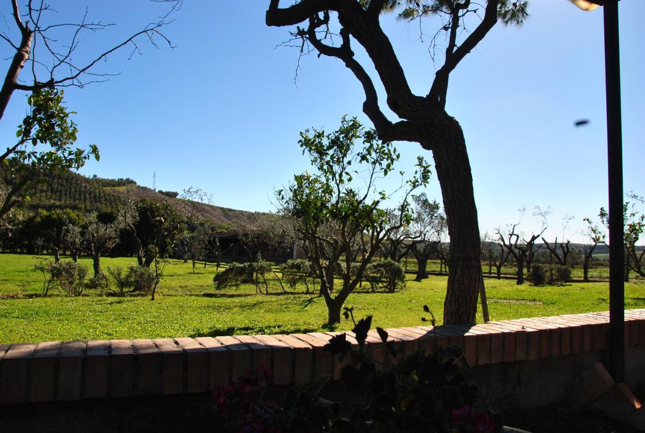 Agriturismo La Mandragola Relais 크로토네 외부 사진