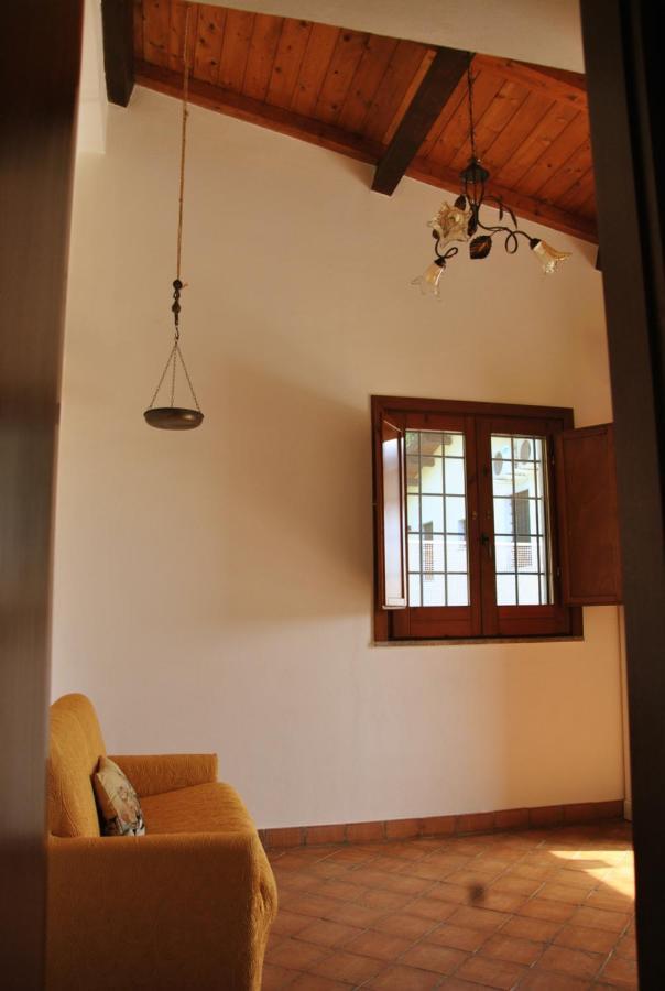Agriturismo La Mandragola Relais 크로토네 외부 사진